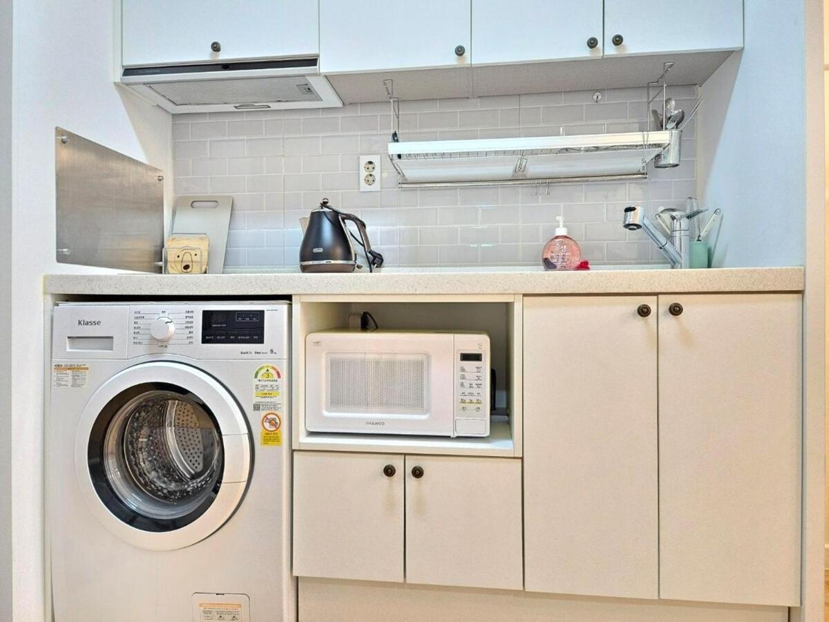 Mint House & Hongdae Station Apartment